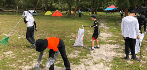 How Does Alice Smith School Encourage Community Spirit?
